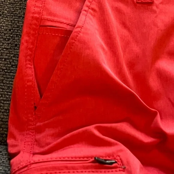 Like New Red Mens Hawke & Co Sorts Size 32 - Picture 6 of 6